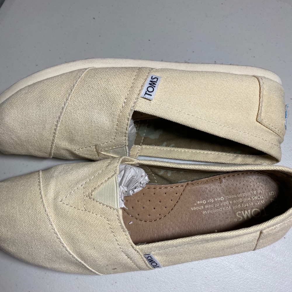 ❗️Final Sale❗️Toms classic women’s slip on 7.5